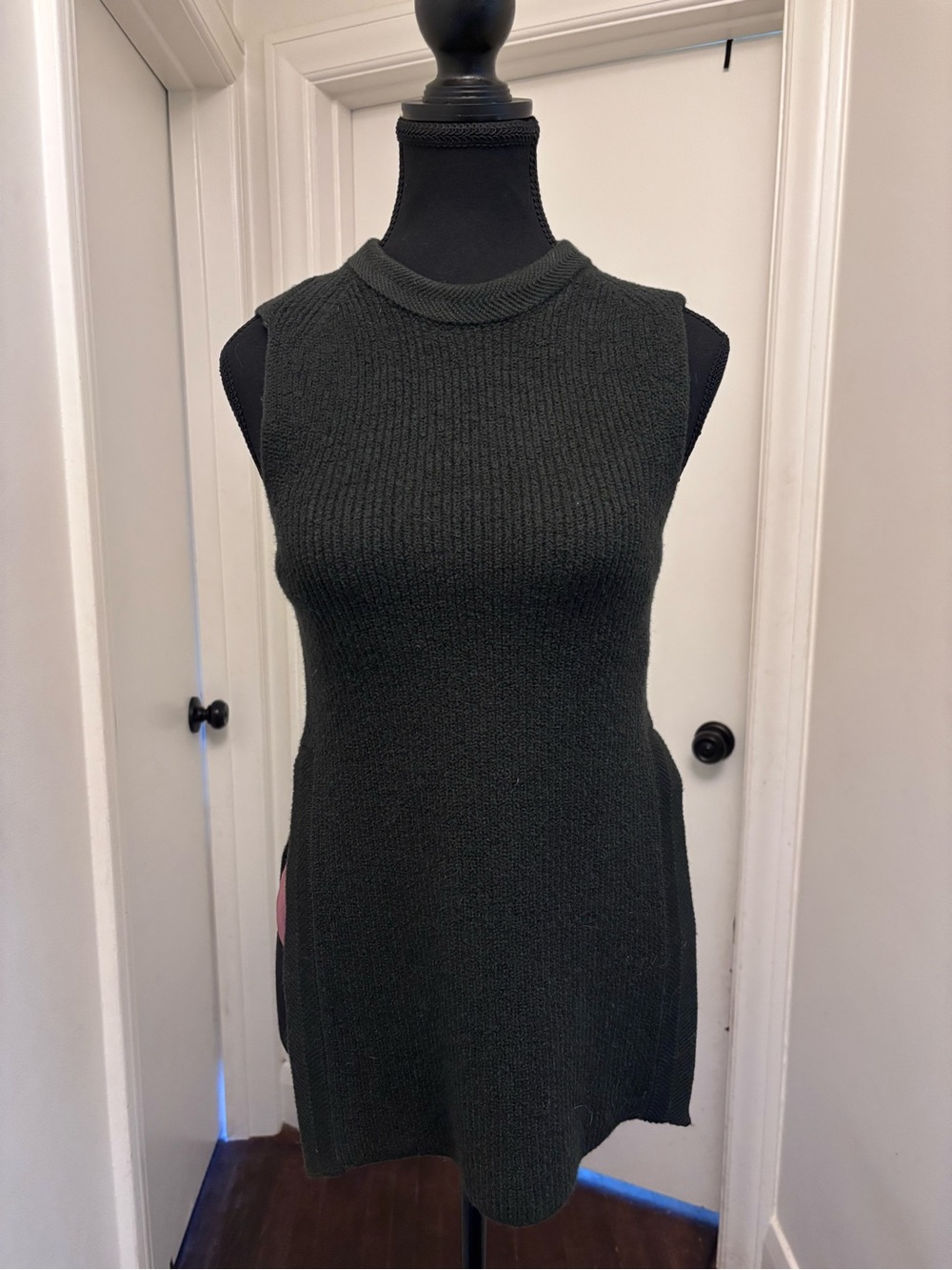 Aritzia Wilfred Sleeveless Ribbed Knit Tunic Top - Dark Green